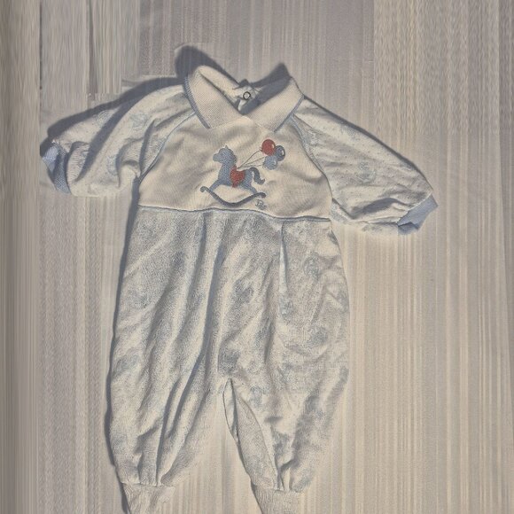 Vintage Baby Dior Footed Romper, Rocking horse and balloons, Med. 12-17 pounds - Picture 8 of 13